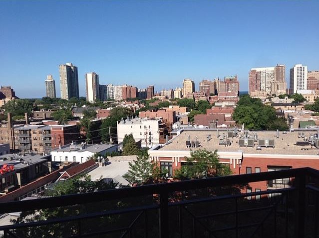 2nd image of 3232 N Halsted St #809