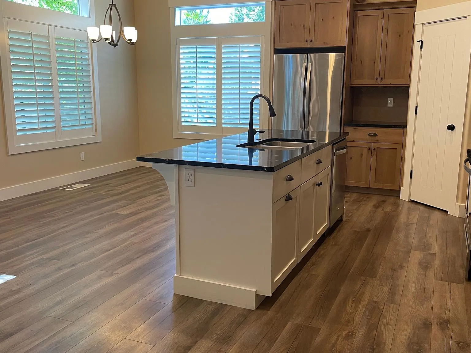 3 bed, 1591 sqft, $2,450 — Photo 3