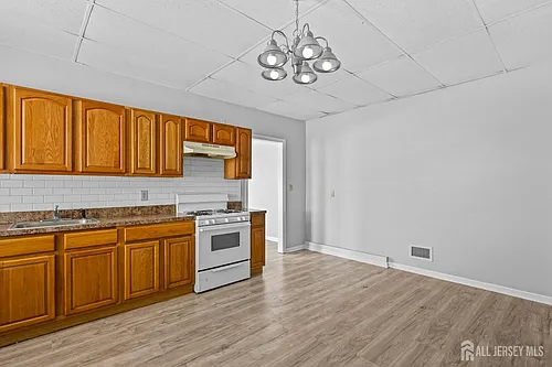 107 Macarthur Ave #2 Photo 1