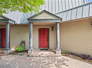 2500 Steck Ave APT 32, Austin, TX 78757