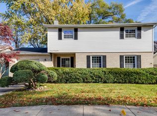 2633 Roberts Ave, Waukegan, IL 60087