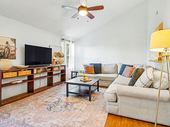 3rd image of 8060 Hansboro Way
