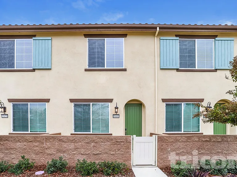 10460 Barrena Loop — Photo 1