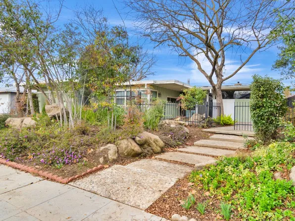 1141 3rd St, Clovis, CA 93612