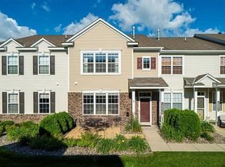 10997 Oak Grove Cir UNIT B, Woodbury, MN 55129