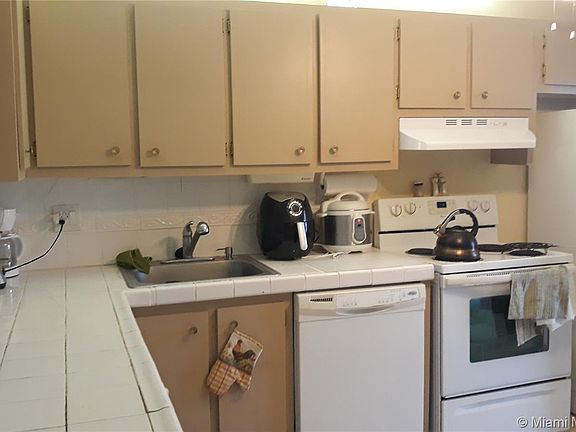 5th image of 2951 NW 46th Ave APT 109