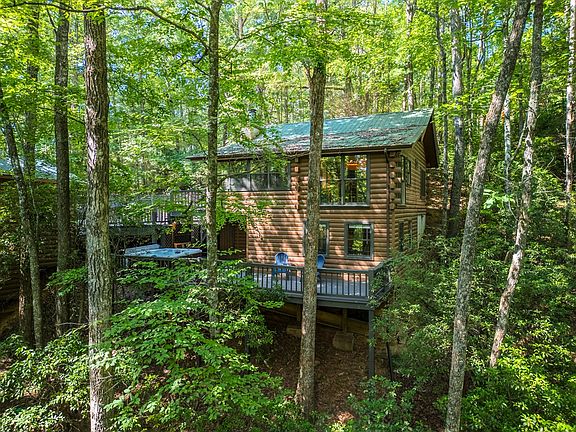 2nd image of 556 Cherry Lake Dr