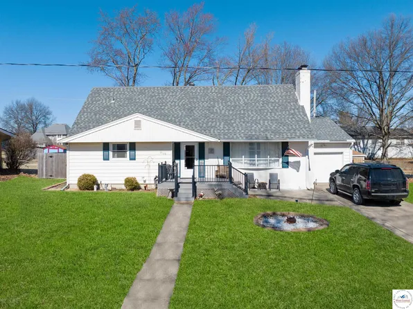 2408 Golf Dr, Sedalia, MO 65301