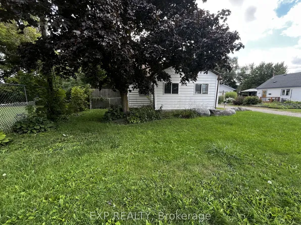 155 North St, Southwest Middlesex, ON N0L 1M0