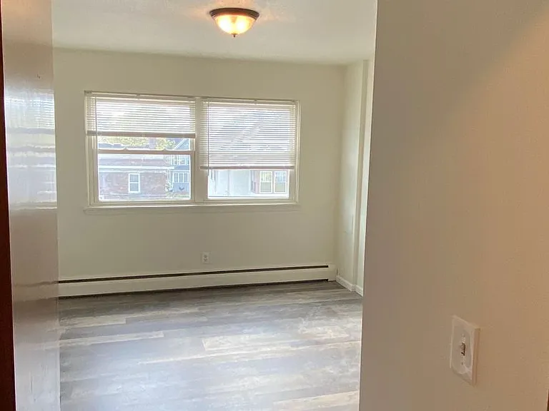 3200 Emerson Ave S — Photo 11