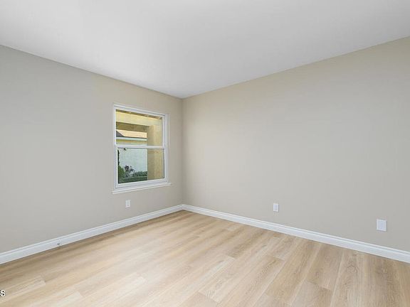 5th image of 17132 Village 17