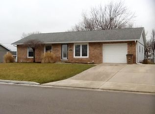 1026 E Cedar Rd, Winchester, IN 47394