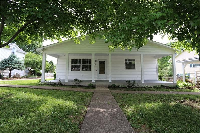1st image of 673 Huddleston Ave