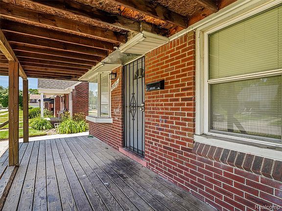 5th image of 14473 Carlisle St