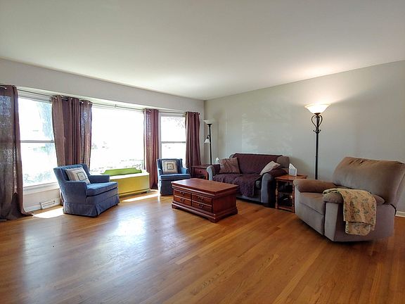 3rd image of 439 N 5th Ave