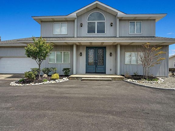 5th image of 595 Bay View Dr