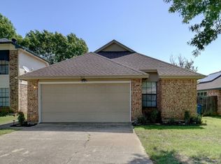 931 Boxwood Dr, Lewisville, TX 75067