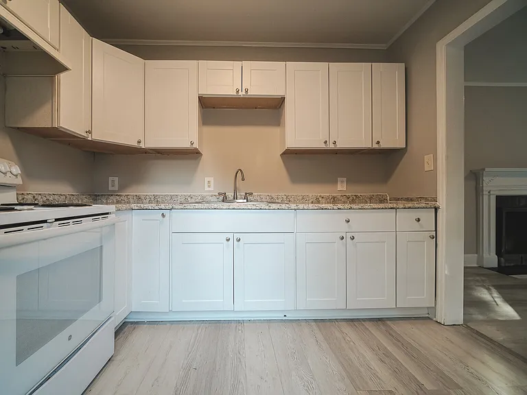 614 Ambassador St — Photo 4
