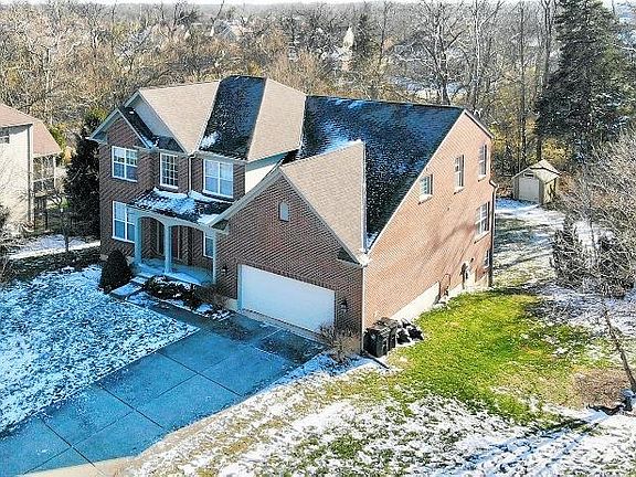 2nd image of 30 Hunter Woods Dr