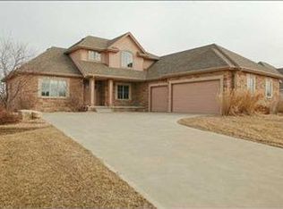 4815 Park Cir, West Des Moines, IA 50265
