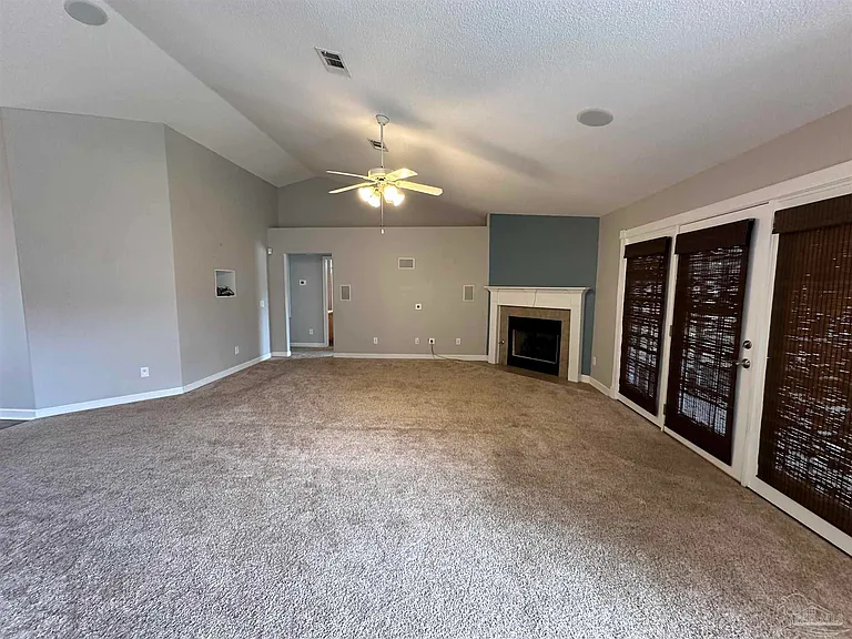 616 Buoy Dr — Photo 7