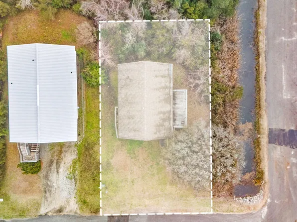 116 SE 45th Street, Oak Island, NC 28465