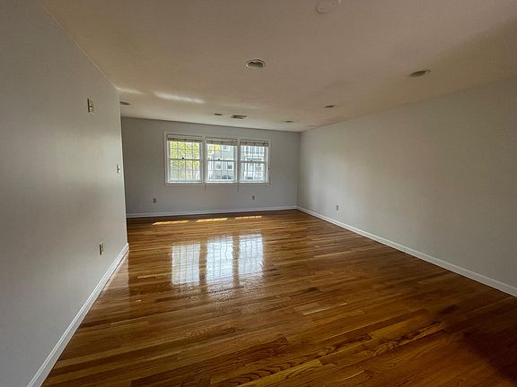 4th image of 43 Merrymount Rd Unit 7