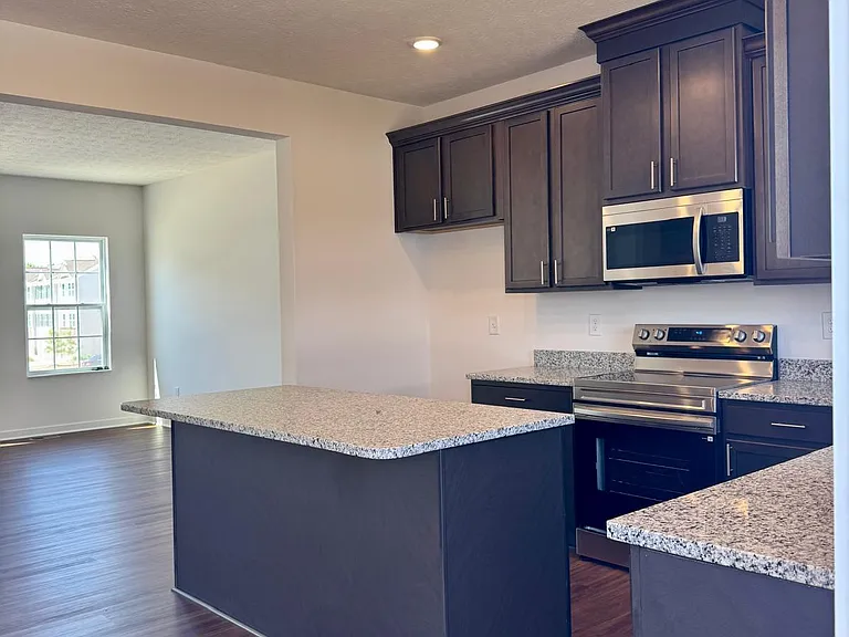 130 Sitka Willow Dr — Photo 8