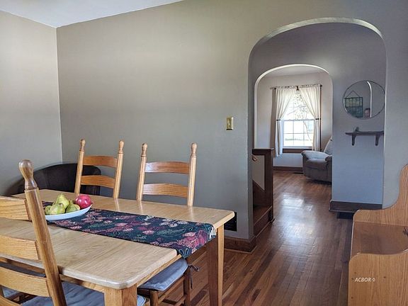 3rd image of 21 Cross St