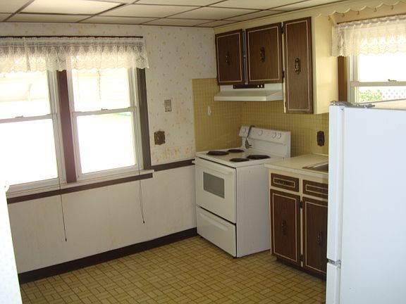 5th image of 31 Eldred Ave