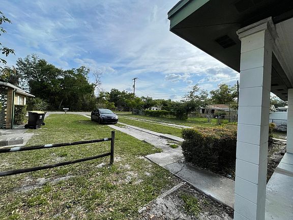 2nd image of 2340 Colonial Ave