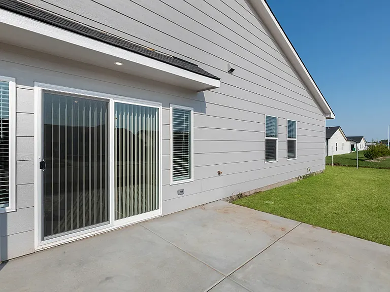 2737 S Airman St #100/200 — Photo 16