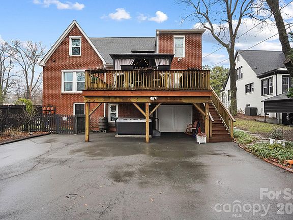 2nd image of 514 Jackson Park Rd