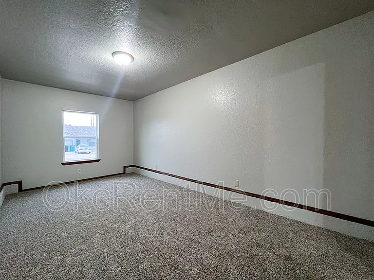 6801 Chisholm Ct — Photo 28