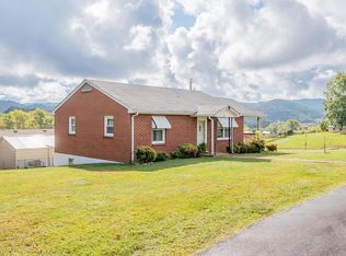 721 McIntyre Pl, Marion, VA 24354