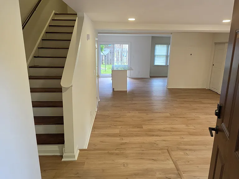 3100 Meadow Mere W — Photo 4