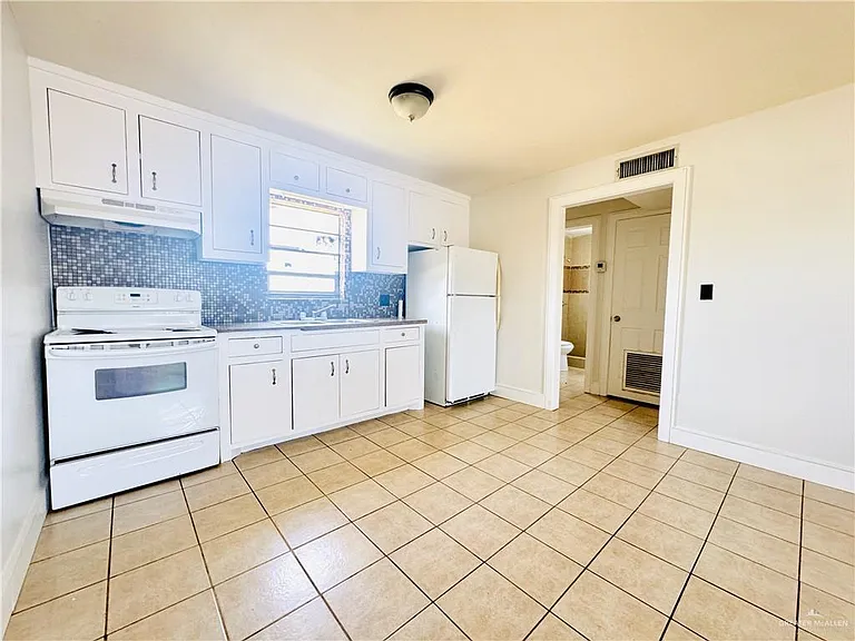 1002 Miller Ave #3-10 — Photo 5