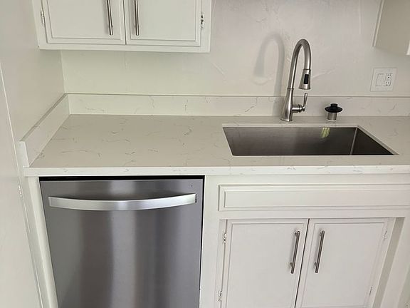 5th image of 4322 Tujunga Ave APT 5
