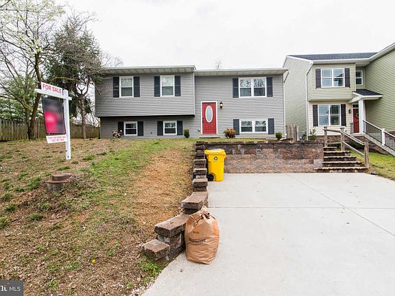 3rd image of 128 Clarence Ave