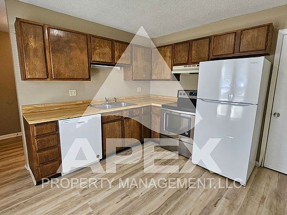 4th image of 424 Cross Creek Rd APT A