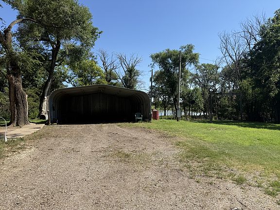 3rd image of 8908 NE East Lake Rd