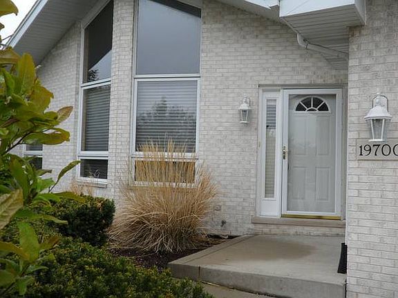 2nd image of 10700 Heritage Dr