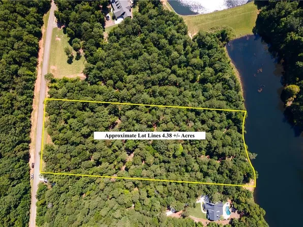520 Alcovy Lakes Dr, Monroe, GA 30655