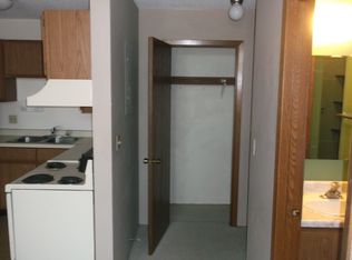 627 S Front St, Mankato, MN 56001