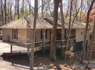 1177 Molokai Dr, Tega Cay, SC 29708