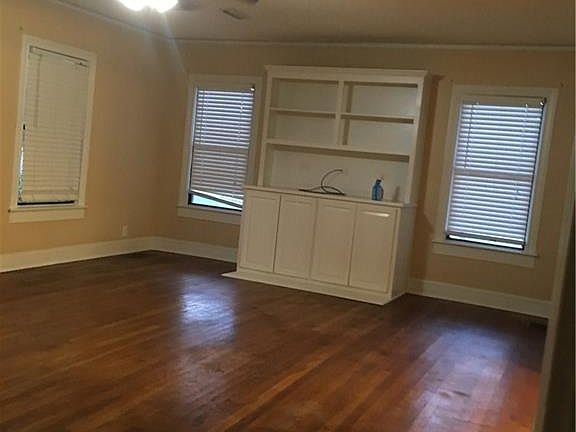 2nd image of 206 S Gaines St