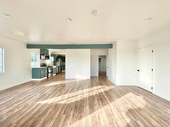 3rd image of 6512 Aldama St