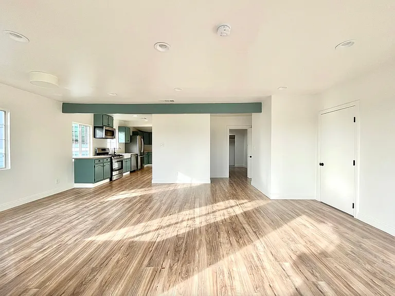 6512 Aldama St — Photo 3