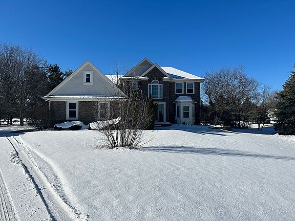 3rd image of 5956 Creekview Ct