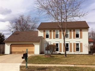 6325 Hillsboro Ln, Fort Wayne, IN 46835